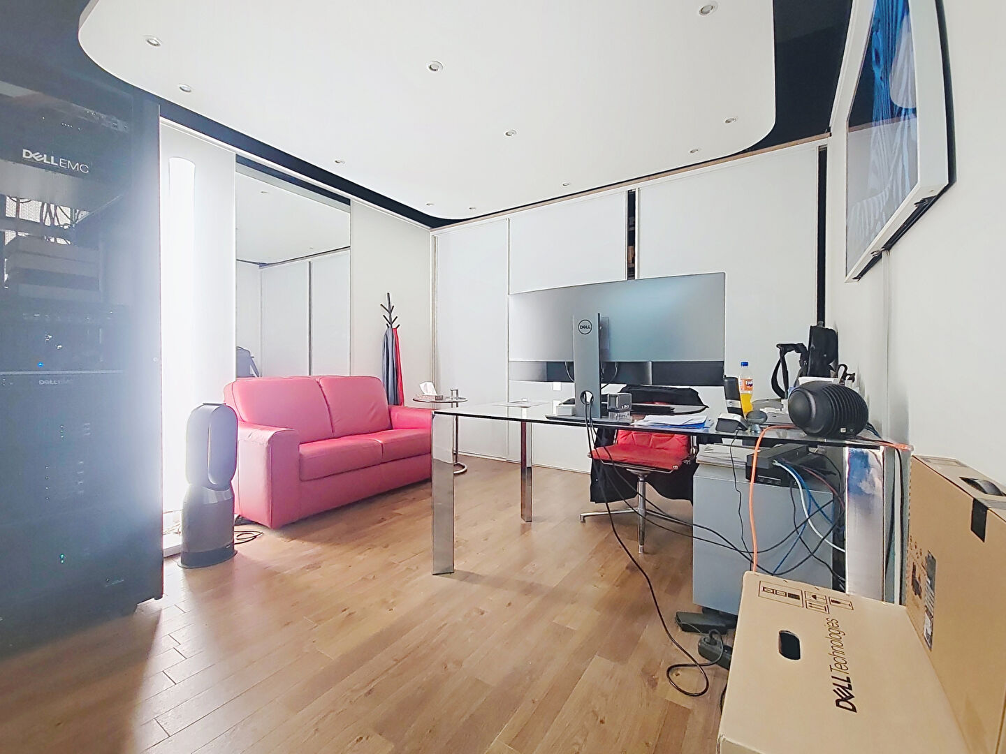 Bureaux  climatises sur cour arboree à Paris 15 — photo 4