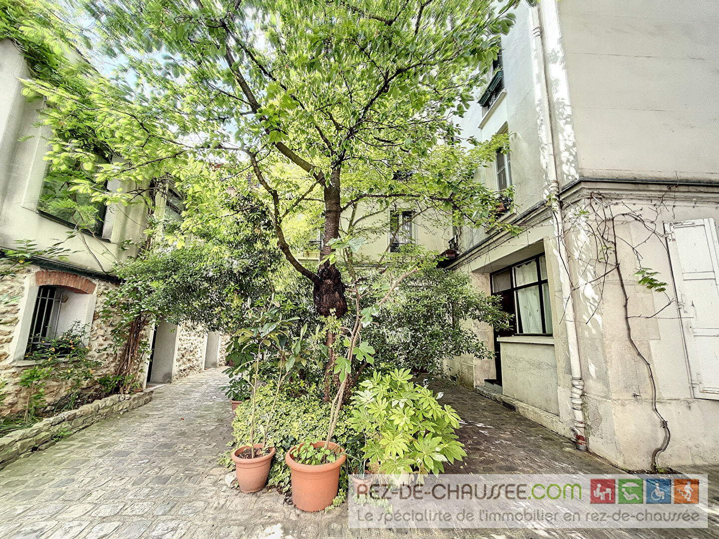 Local commercial sur cour arborée à Paris 18 — photo 12