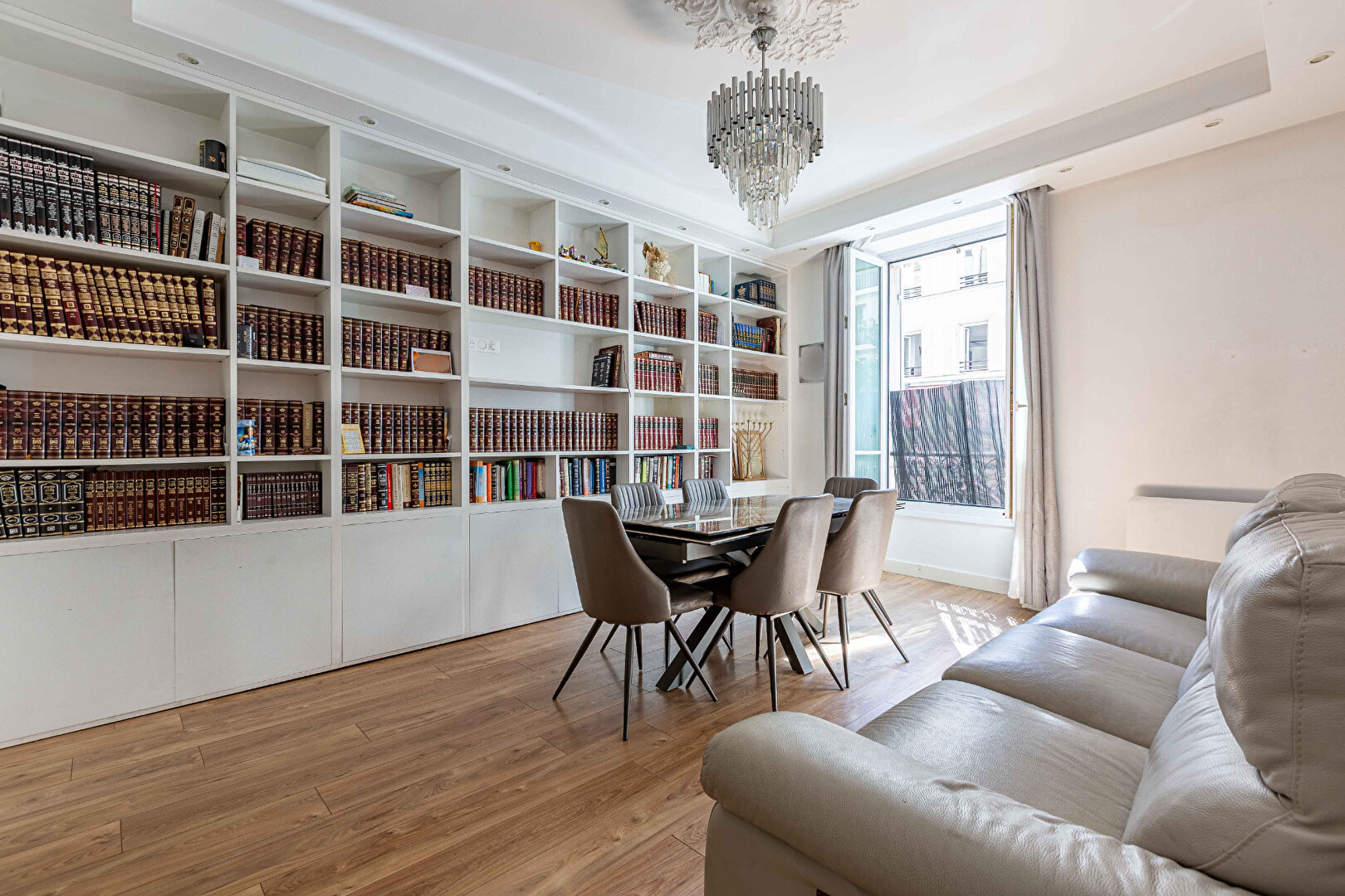 Bureaux a amenager pour une activite de professions liberales à Neuilly sur seine — photo 4