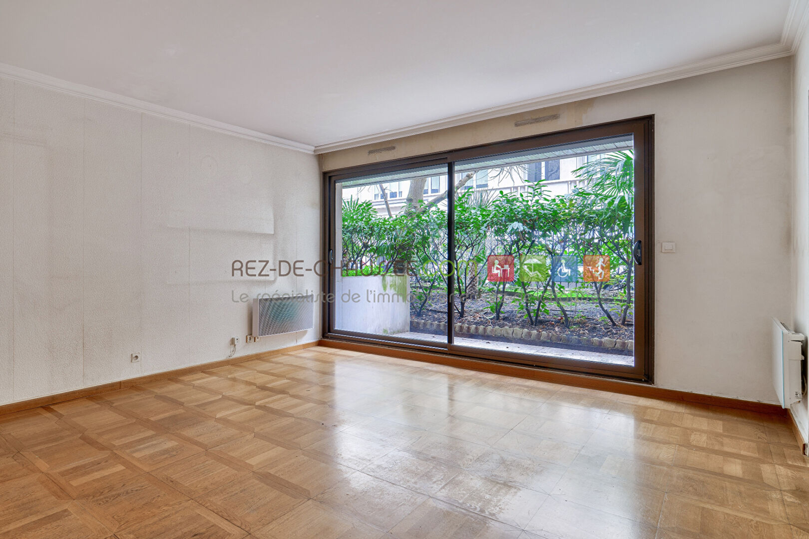 Bureaux en rez-de-jardin à Paris 16 — photo 1