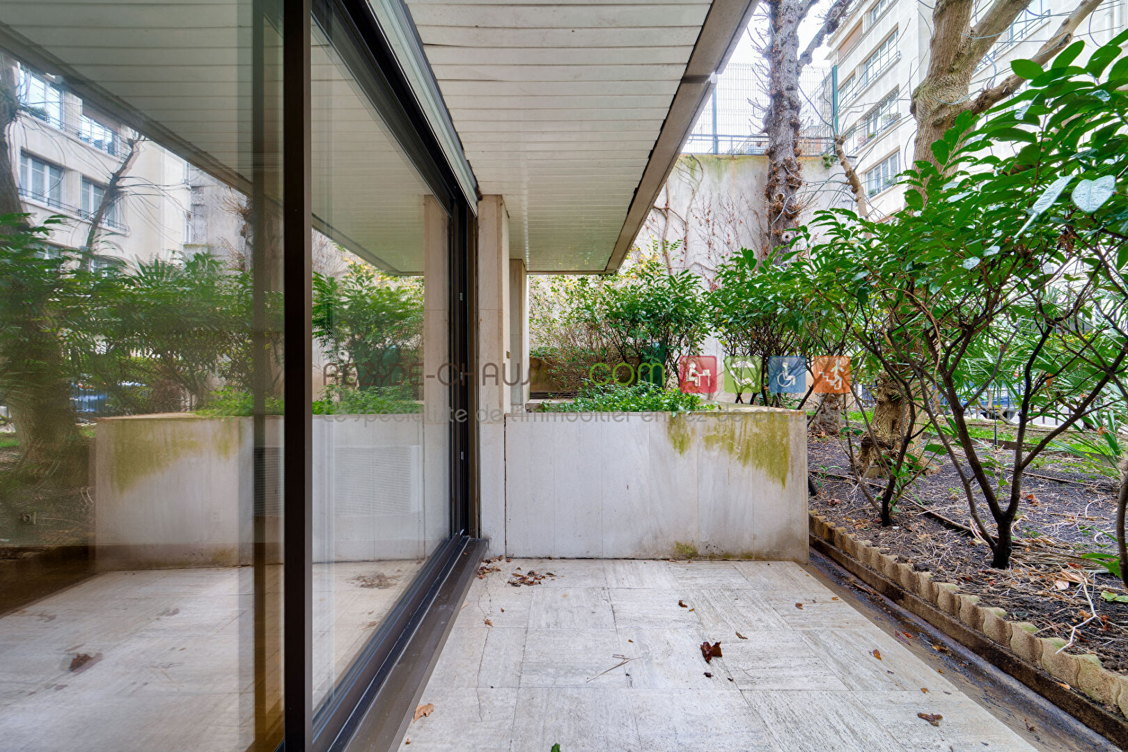 Bureaux en rez-de-jardin à Paris 16 — photo 3