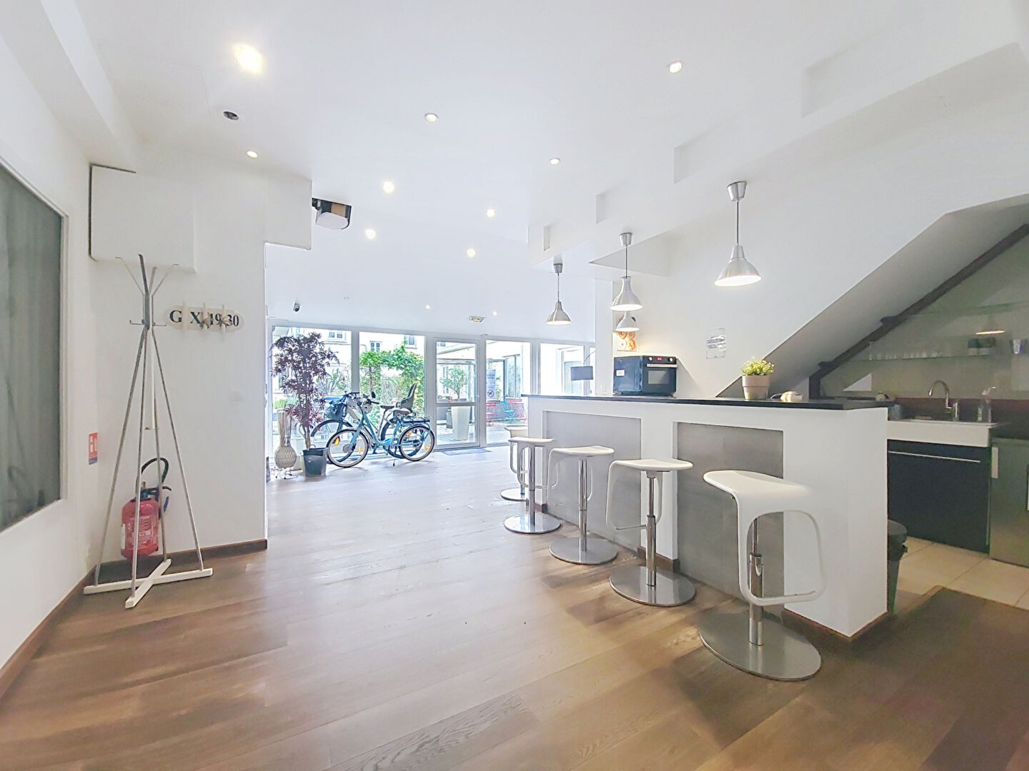 Local commercial modulable sur patio à Boulogne billancourt — photo 2