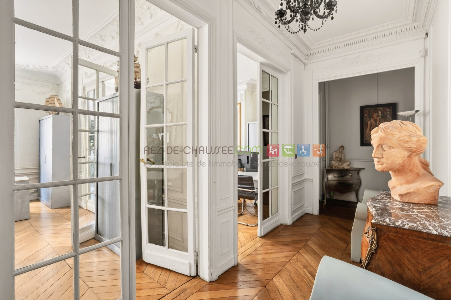 Bel espace de bureaux proche mairie 16e a louer en bail professionnel à Paris 16 — photo 3