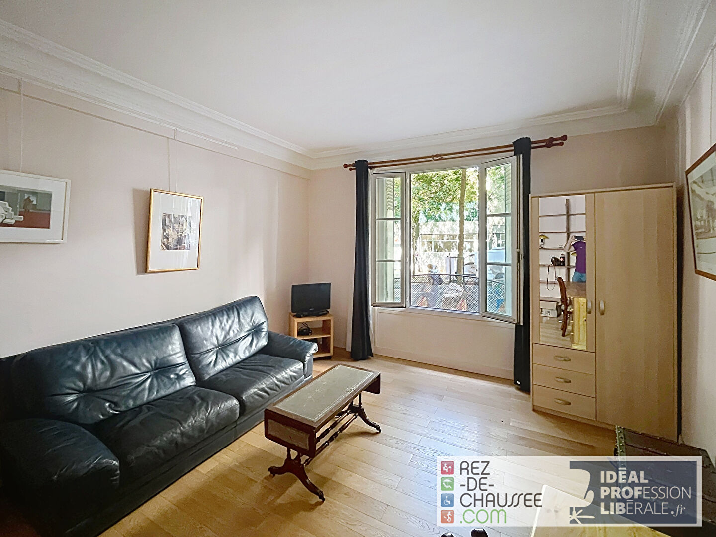 Butte montmartre - studio en rdc à Paris 18 — photo 1