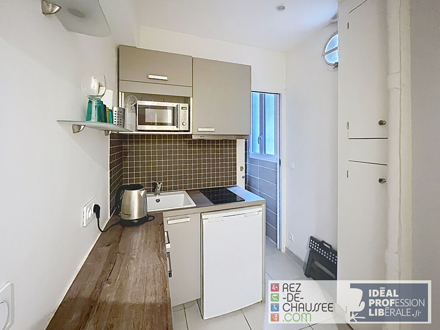 Butte montmartre - studio en rdc à Paris 18 — photo 3