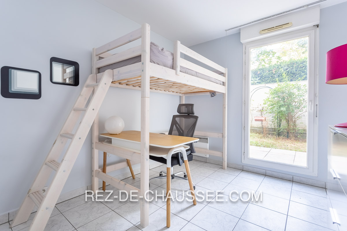 Bureaux pour profession liberale avec terrasse jardin et parking à Les lilas — photo 8