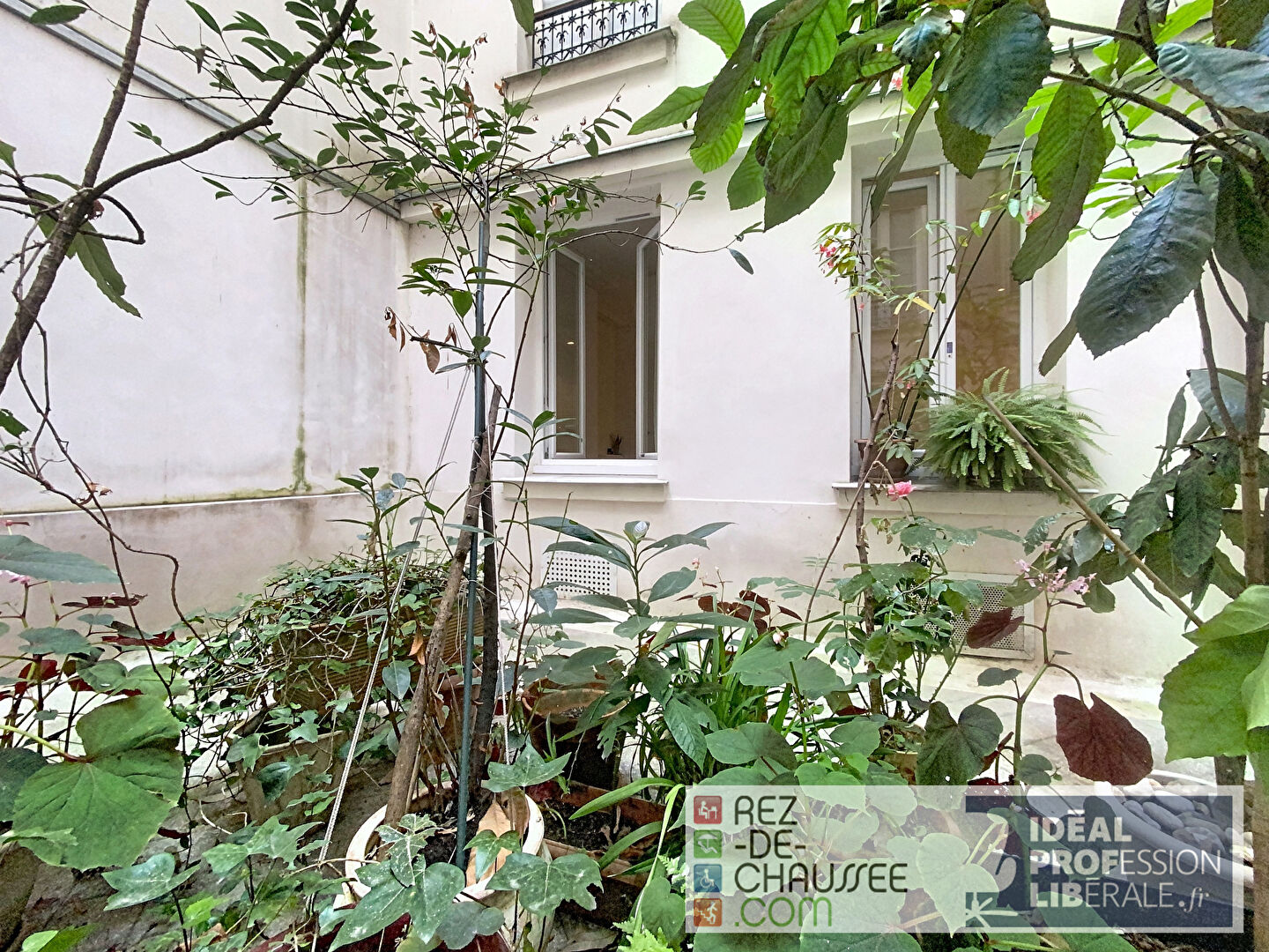 Rez-de-chaussee sur passage privé à Paris 09 — photo 7