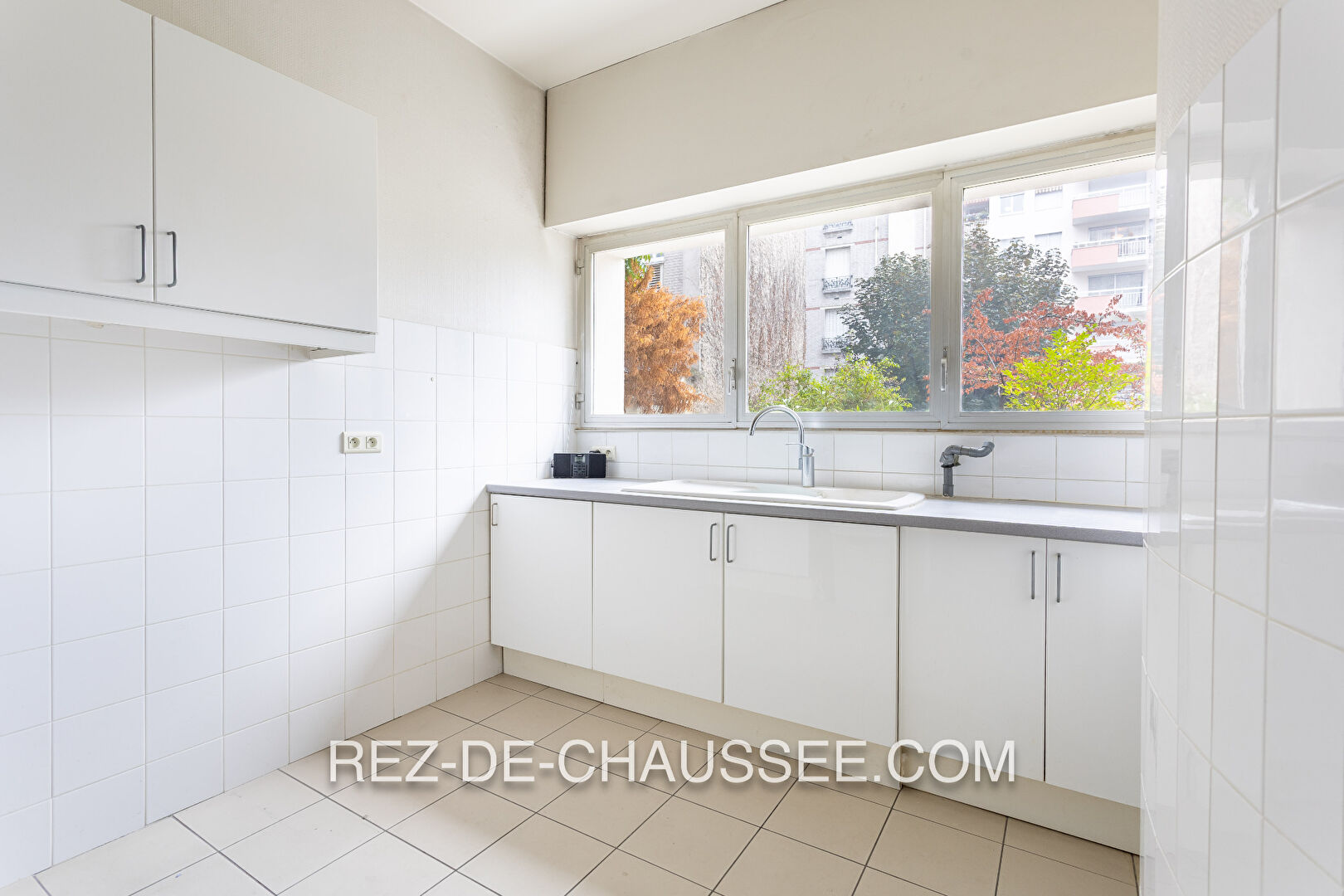 Daumesnil lumineux bureaux en tres bon etat à Paris 12 — photo 6