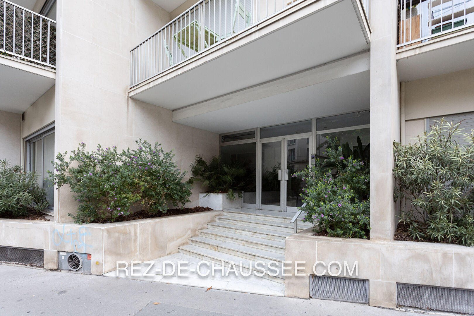 Daumesnil lumineux bureaux en tres bon etat à Paris 12 — photo 12